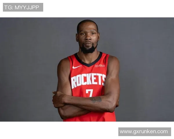 杜兰特与教练爆发激烈冲突矛盾升级引发全队紧张关注 杜兰特与教练爆发激烈冲突矛盾升级引发全队紧张关注