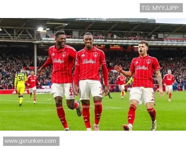 英超联赛官方社媒发声回应近期争议事件引发的广泛讨论与关注 英超联赛官方社媒发声回应近期争议事件引发的广泛讨论与关注